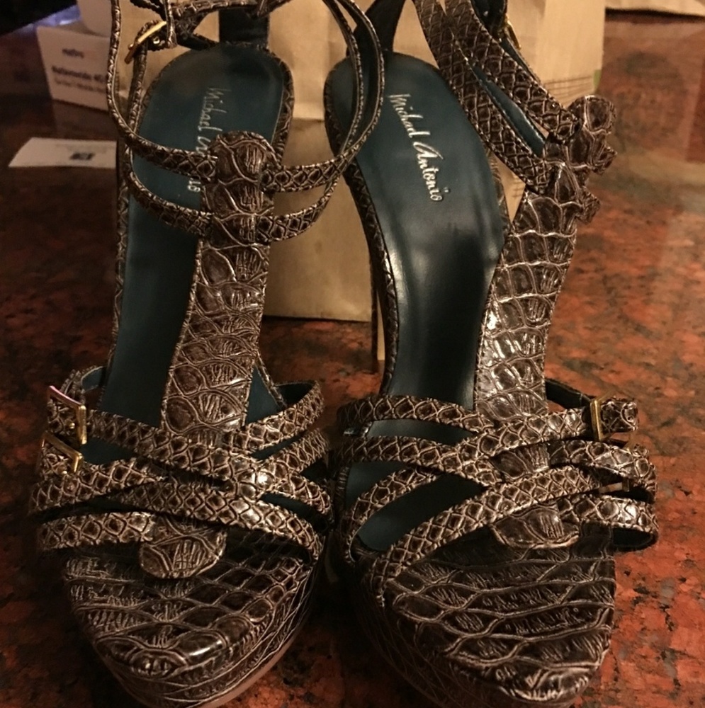 Michael Antonio Heels